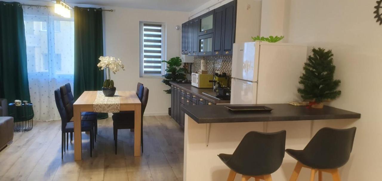 Viv Apartments 210 Флорешты Экстерьер фото